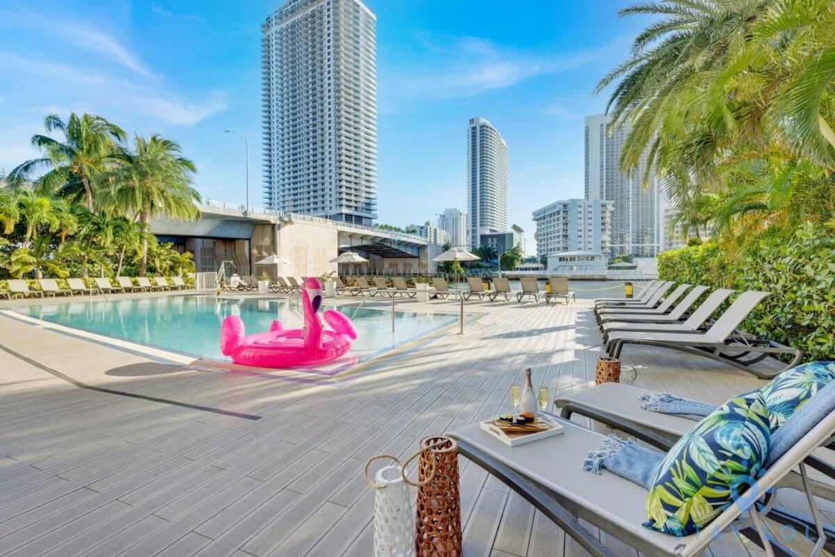 Infinite View With Balcony,Pool Plus Near Beach Hallandale Beach Exterior photo