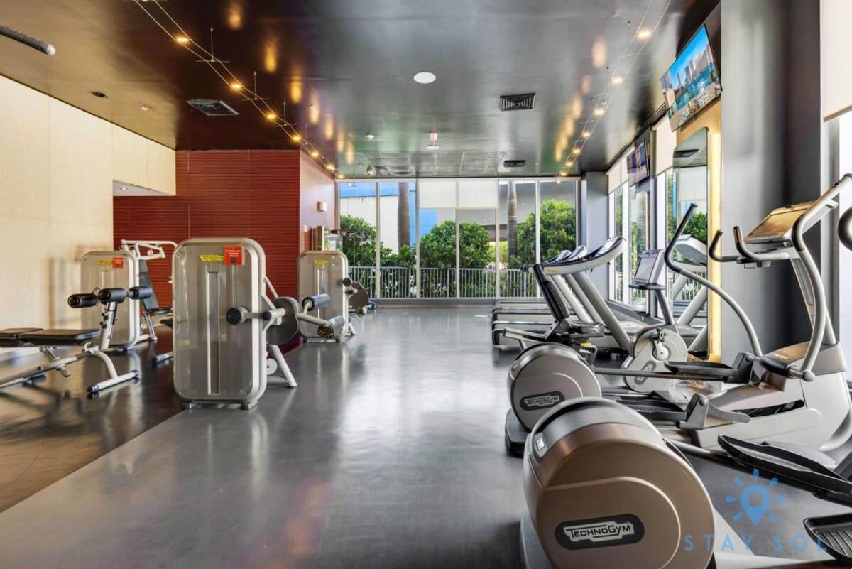 Infinite View With Balcony,Pool Plus Near Beach Hallandale Beach Exterior photo