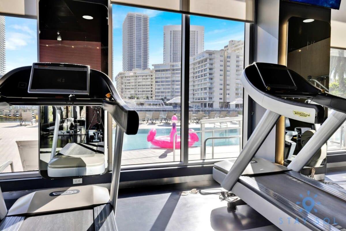Infinite View With Balcony,Pool Plus Near Beach Hallandale Beach Exterior photo